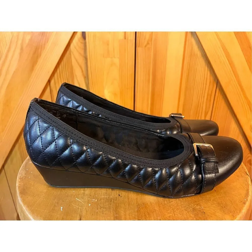 Jaclyn Smith Women's Alba Black Wedge Heel Shoes  Size 9